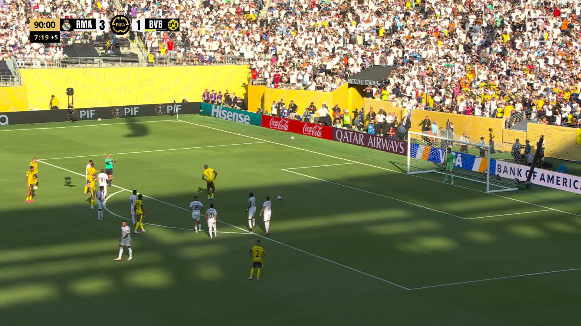 ⚽️ GOAL! Guirassy converts the penalty!Dortmund right back in it — calm under pressure from the spot 🟡⚫