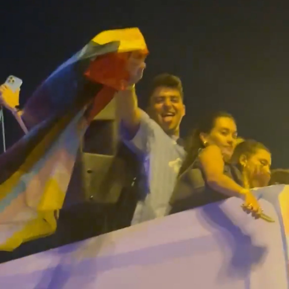 viva la libertad, viva el amor libre 🏳️‍🌈