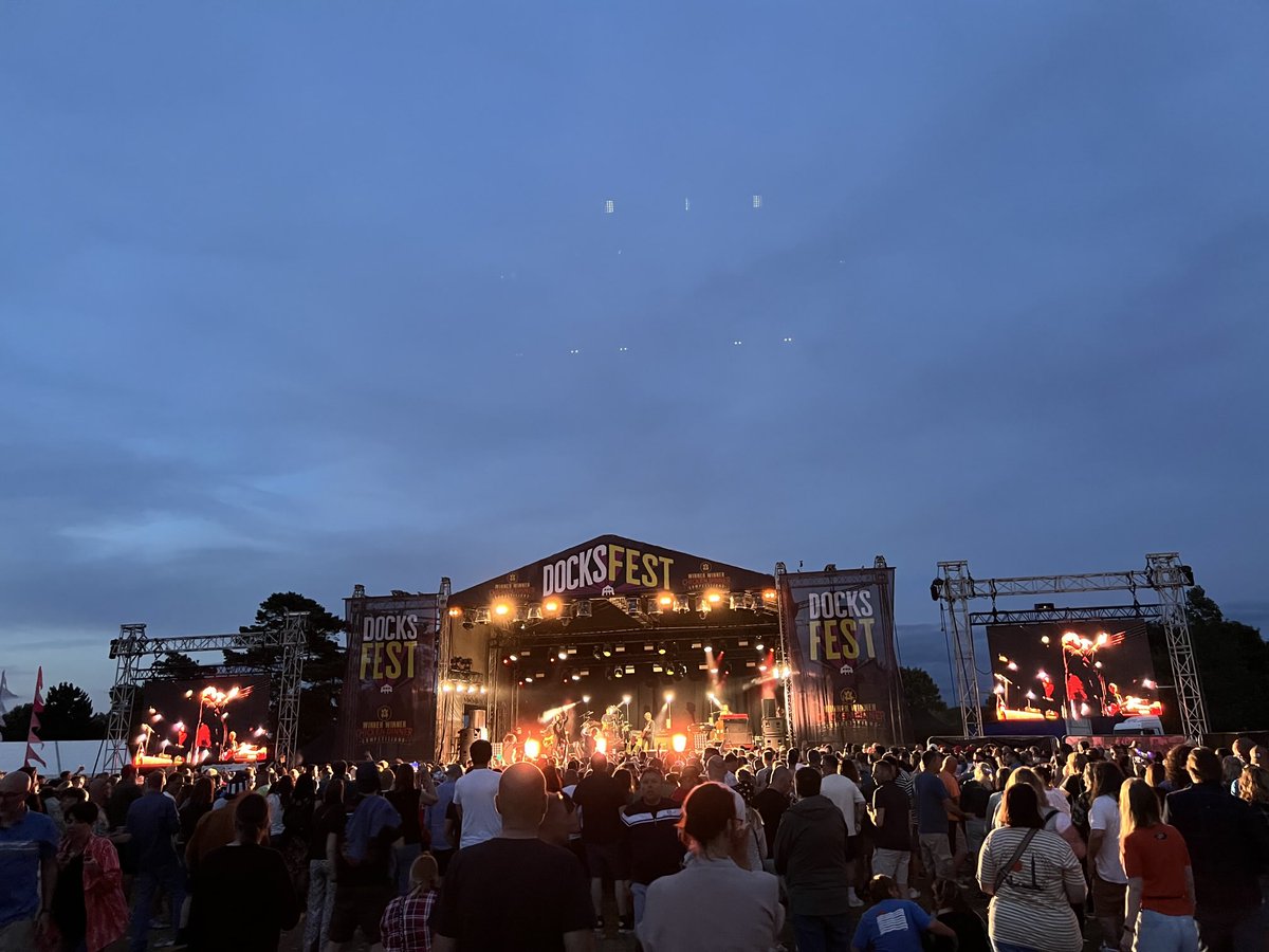 steverevison's tweet image. Congratulations to everybody behind ⁦@docksfest⁩ 2025. Superb facilities, organisation and bands. Thank you for bringing an event like this to NE Lincs, it was well worth the journey over to be a part of it 👏👏👏👏