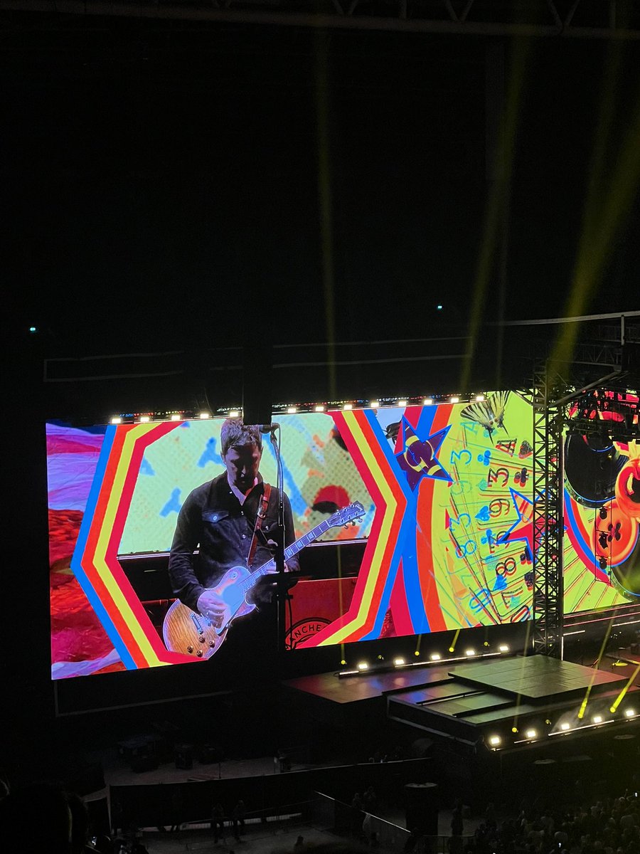 allaboutthecows's tweet image. There isn’t an emoji to depict the noise coming out of me…
#oasis