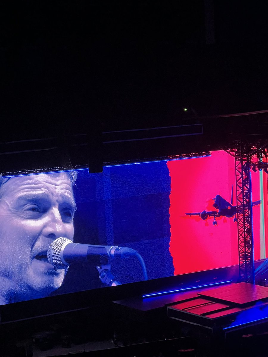 allaboutthecows's tweet image. There isn’t an emoji to depict the noise coming out of me…
#oasis