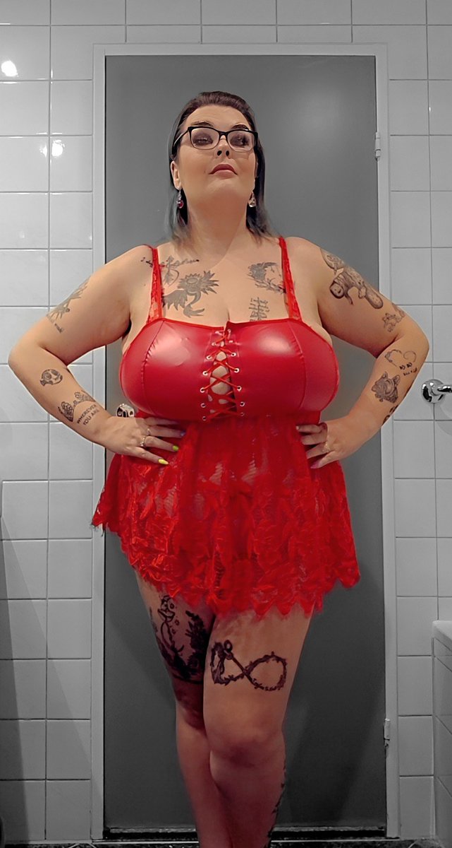 The Queen of my Temple. And you know you want to worship me.. pay to play.. all health checks done including mgen n trich 

Much Love Witchy💋