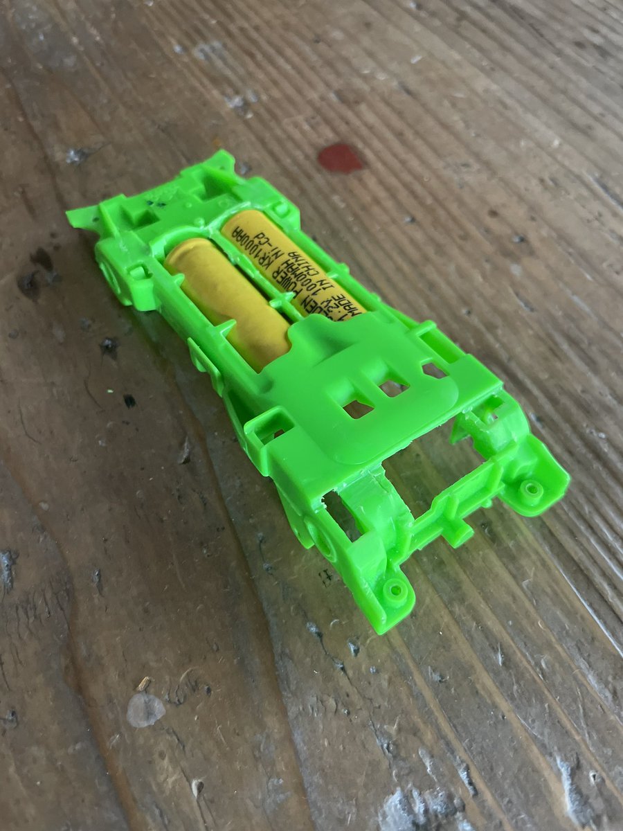 CUbiiZ9TyQXAJFa's tweet photo. To be prepared.
#mini4wd #ミニ四駆 #tamiya #タミヤ #vschassis https://t.co/U6GdSYCX80
