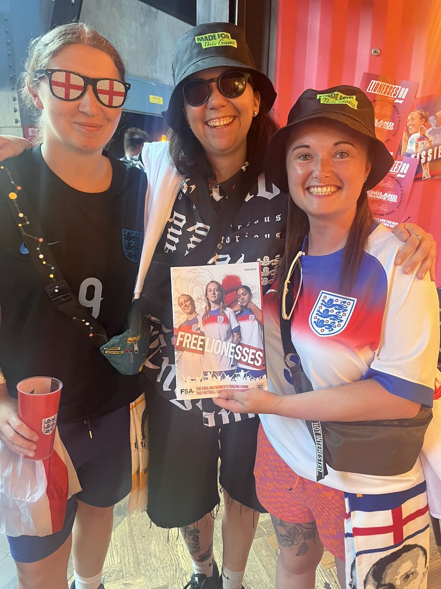 🏴󠁧󠁢󠁥󠁮󠁧󠁿 Lionesses HQ 🏴󠁧󠁢󠁥󠁮󠁧󠁿 

Some snaps 📸