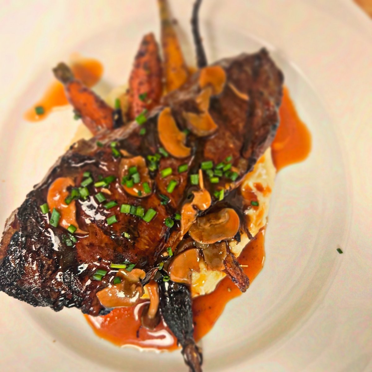 daveyhubb's tweet image. Steak Dinner in a Cave? #catering #travelingchef #wedding #CaveStory