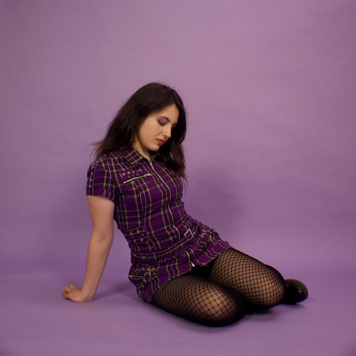 I’m very grateful for all of the love you guys have given “Boxes”, all the playlist adds, story mentions, blog posts, and everything in between! I have a lot more exciting stuff planned in the months to come, so don’t get too comfortable just yet 😇💜