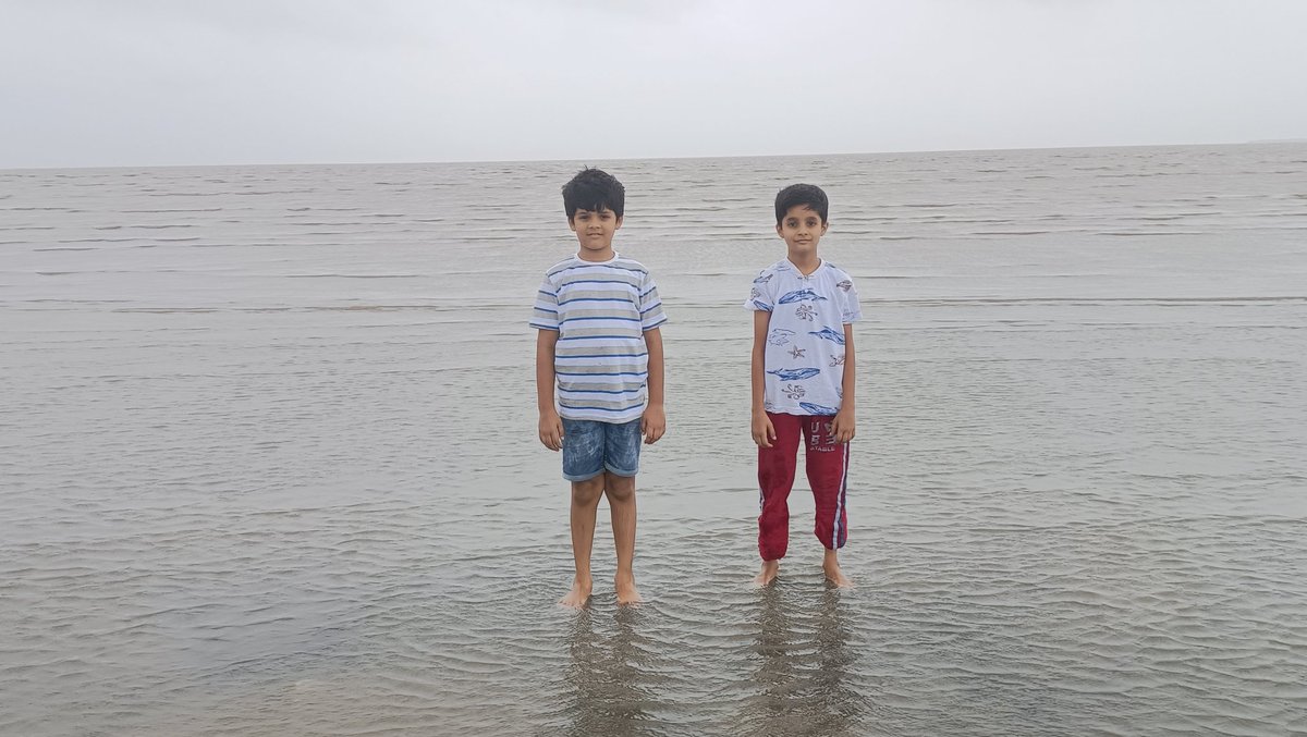 Me12Rk's tweet photo. #Dumasbeach https://t.co/d03QLN9H1j
