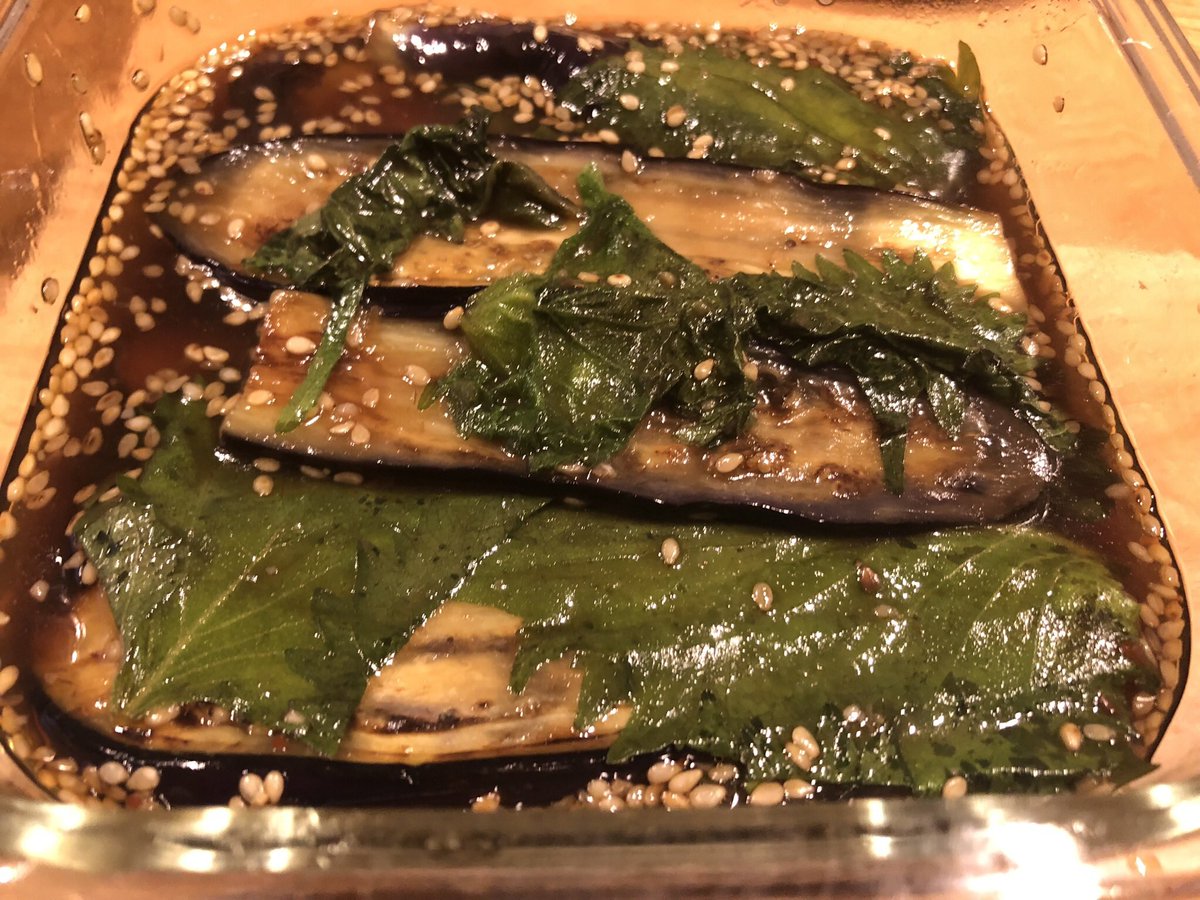 dOq0XW's tweet image. 昨夜はお酒を抜いて和食🐟
本当のヘルシーがついに到来！
…のはずだったのに
無限ナス🍆のせいでご飯が🍚🍚🍚

#おうちごはん