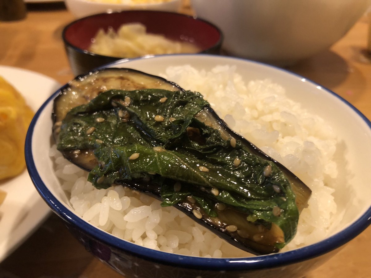 dOq0XW's tweet image. 昨夜はお酒を抜いて和食🐟
本当のヘルシーがついに到来！
…のはずだったのに
無限ナス🍆のせいでご飯が🍚🍚🍚

#おうちごはん