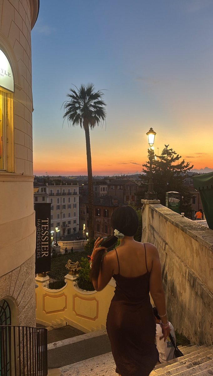 l4nister's tweet photo. today i walked in roma (: https://t.co/61AThqLb03