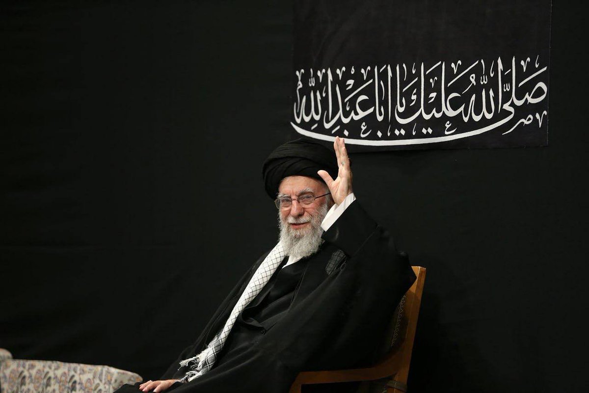alieaayaser's tweet image. معكَ يطمئنُّ القلبُ ..
ومعكَ لا يخشى الفؤادُ الغرقَ ولا الهلاكَ...
لأنَّك الأمانُ في العاصفة، وأنتَ الرجاءُ في لُجَّةِ البحر..
#لبیک_یا_خامنه_ای
#جانم_فدای_رهبر
#خامنئي