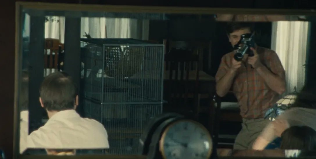 helllyasse's tweet image. Y'en a tellement d'autre (notamment annette mais impossible de trouver un plan qui m'a marqué plus qu'une scène en soit)