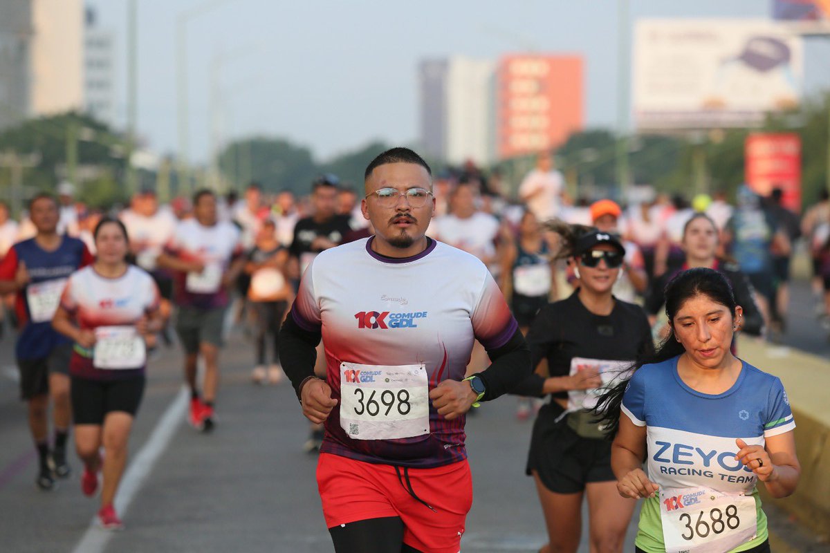 🔥 ¡La ciudad vibra cuando corres!
Regresa el 10K Internacional Comude Guadalajara y Bomberos 2025:
una experiencia para quienes disfrutan cada kilómetro y se atreven a ir más allá. 👟💥

📅 Domingo 24 de agosto
🕡 Arranque: 6:30 a.m.
💵 Costo: $300