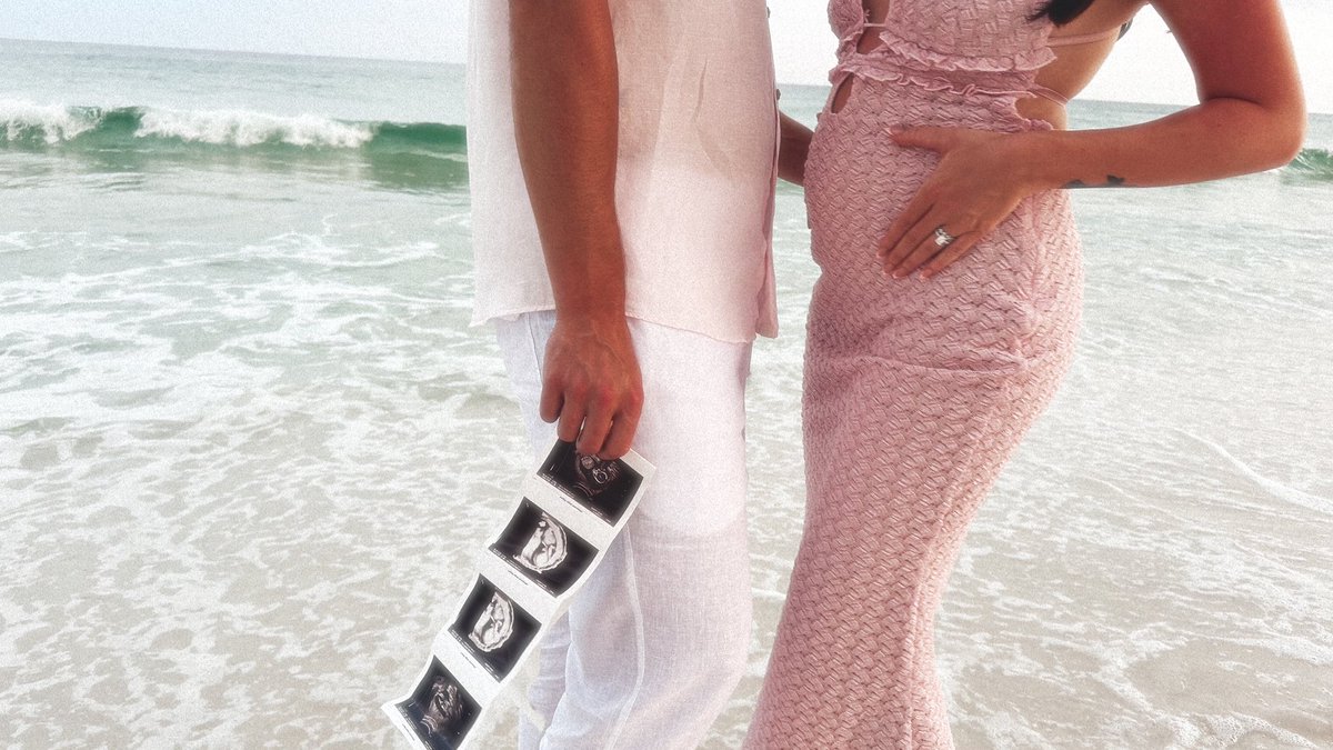 M_Helm816's tweet photo. #GirlDad loading….Dec 2025 💞 https://t.co/0nwJehUZES