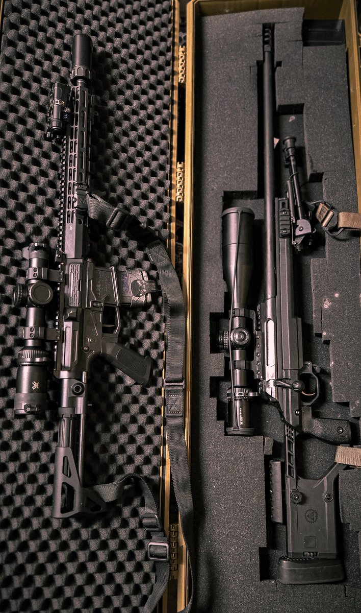 ghostt13__'s tweet photo. My current #contracting #loadout.
#Battle rifle #build 556" #oceania #sp15tac 14ich #coldhammer #forged #Hardware @SureFireLLC #warcomp #warden #SomoGear #ngal ir laser #100m zero. Primary optic @VortexOptics 5-25X56 #strikeeagle #Illuminated #Reticle on @MDTTAC #rings secondary #45degree cant @ZeroTechOptics ##Thrive hd #reddot @maximdefense #buffer & #stock @Magpul #pmags #slings sending #77grain @RemingtonArms #premiere #match 🔥🔥🔥

Build 2. #Lithgow 24inch 6.5 #creedmoor #krgchassis #la05 #Woomera #cold #hammer #forged heavy barrel #champion pivot & traverse #bipod and the epic @KRG_W3 #chassis super #accurate and long #reaching topped with a @VortexOptics 5-25X56 #strikeeagle #Illuminated #Reticle #vented #muzzlebrake sending #140grain @TeamHornady match #eld-m #downrange send it !!!!!!