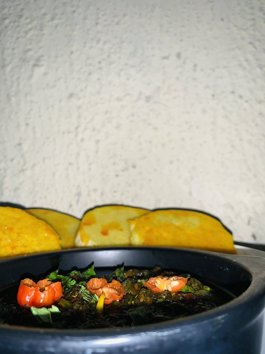 Chef_Feyy's tweet image. From this, to thiss 😍
Roasting/ Grilling your yam with the back gives it more flavor and nutrients.
#abuja #AbujaTwitterCommunity #bole