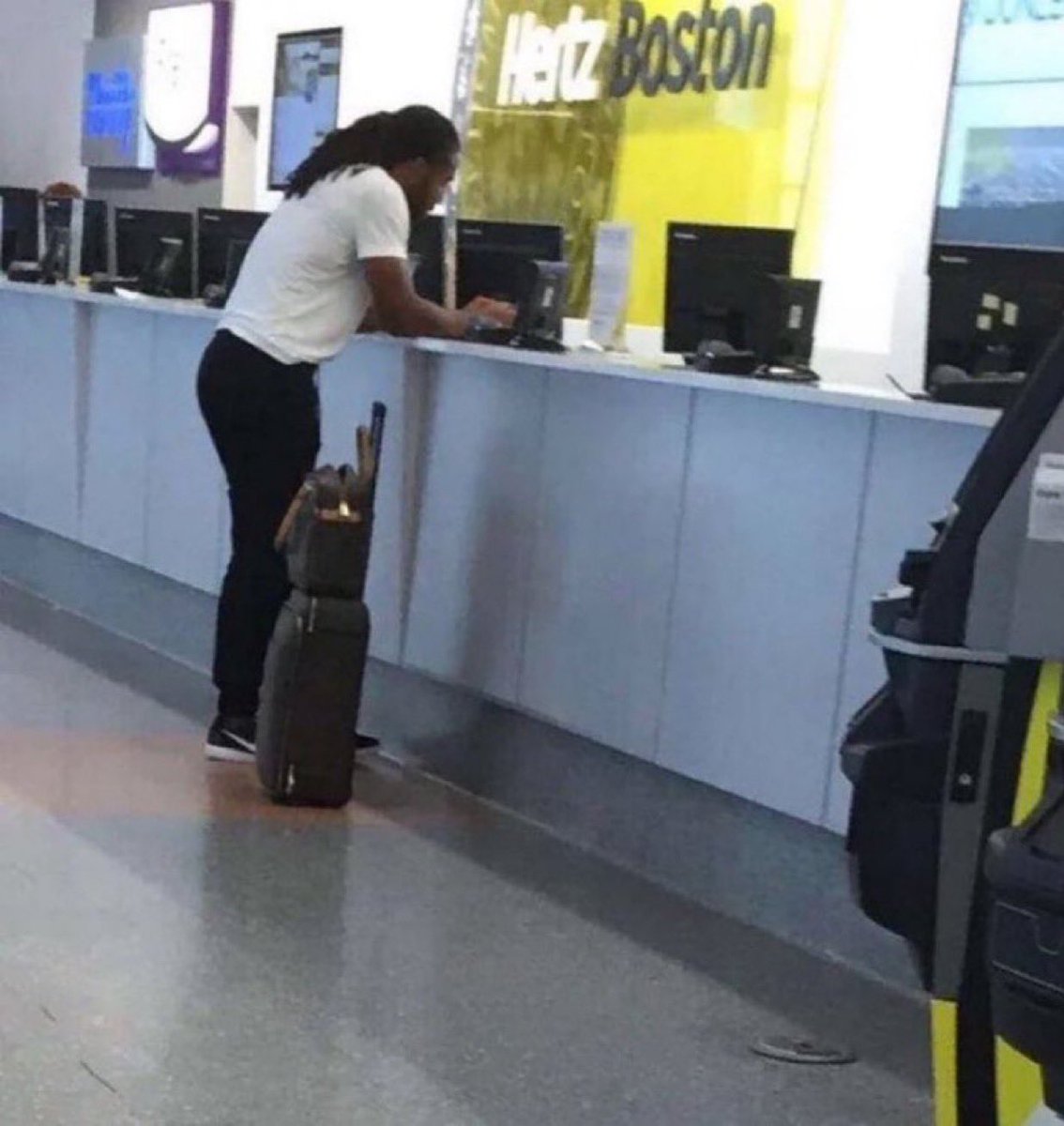 Samuel Basallo was just spotted at the Norfolk airport