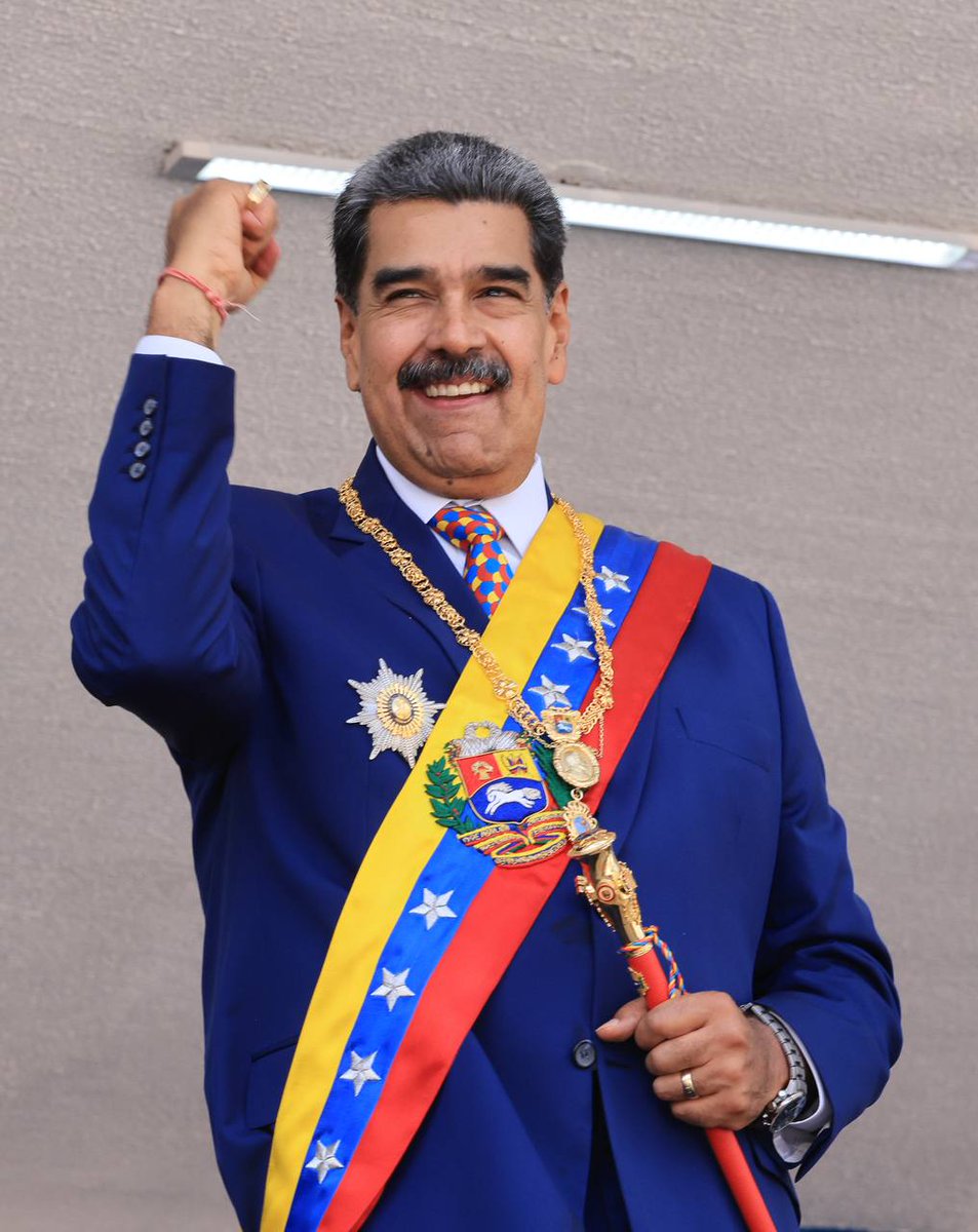 Guarapelá22 *#FreeAlexSaab* (@guarapela22) on Twitter photo Presidente <a href="/NicolasMaduro/">Nicolás Maduro</a> un verdadero patriota y leal al legado del Comandante Chávez ♥️ con valores bolivarianos 🇻🇪🇻🇪🇻🇪🇻🇪🇻🇪
Maduro lidera desfile militar por 214º aniversario de la Declaración de la Independencia y Día de la <a href="/PrensaFANB/">Prensa FANB</a>
<a href="/CODAI_FANB/">CODAI</a> <a href="/CEOFANBVE/">CEOFANB</a>
Día de la Presidente <a href="/NicolasMaduro/">Nicolás Maduro</a> un verdadero patriota y leal al legado del Comandante Chávez ♥️ con valores bolivarianos 🇻🇪🇻🇪🇻🇪🇻🇪🇻🇪
Maduro lidera desfile militar por 214º aniversario de la Declaración de la Independencia y Día de la <a href="/PrensaFANB/">Prensa FANB</a>
<a href="/CODAI_FANB/">CODAI</a> <a href="/CEOFANBVE/">CEOFANB</a>
Día de la