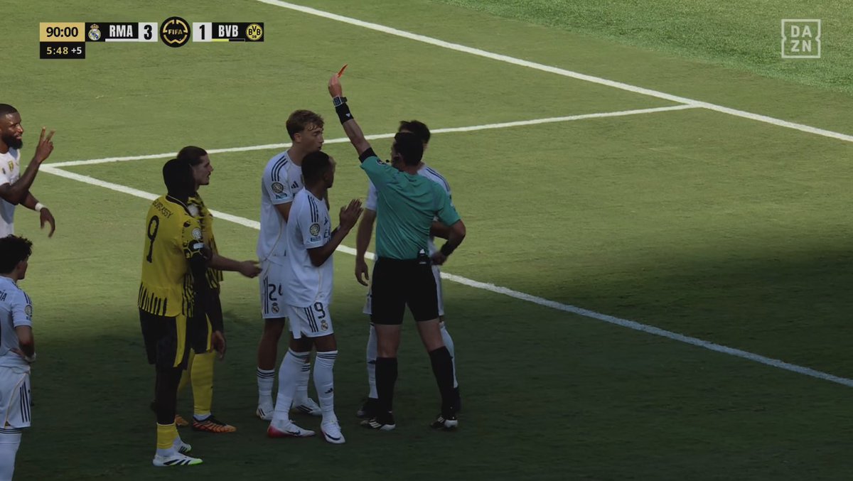 agentkroos's tweet photo. This Huijsen red card is gonna hurt man.
Against PSG we definitely needed him for the buildup.
Anyways, a chance for Raul Asencio to show up once again.
Tough game ahead.
#RealMadrid #FIFAClubWorldCup #deanhuijsen https://t.co/X0F1m78erd