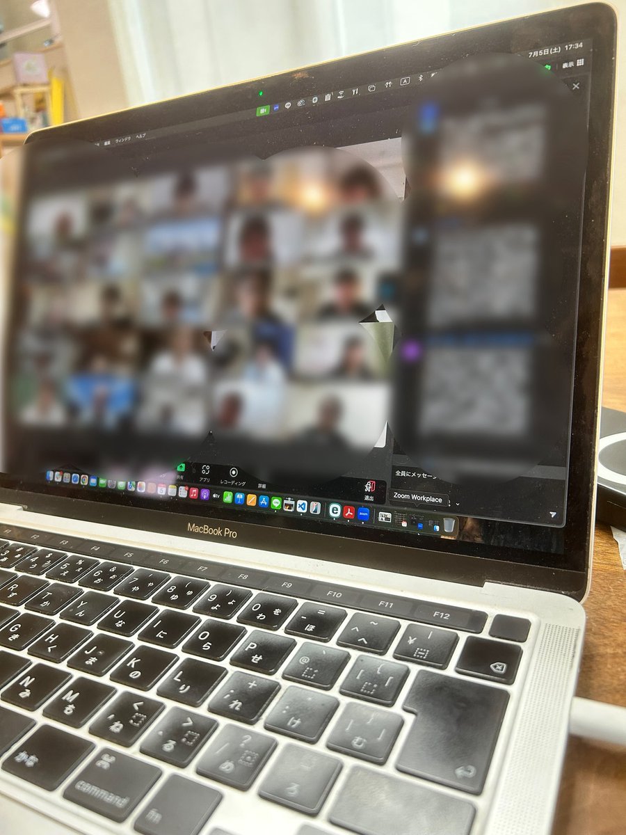 morishu1108's tweet photo. #ZoneC コミュニティテーマは #ためらい
考えたこともなかったが、言葉の印象はどちらかというとネガティブ😌でも、考え人と話してみると、実は新しいフィールドへのステップでしかないのかもと思えた💡
aiMIKIさんとチアゴさんのサルササークルの話も面白かった👍
#ZoneC #ためらい https://t.co/hcoHLkHHTy