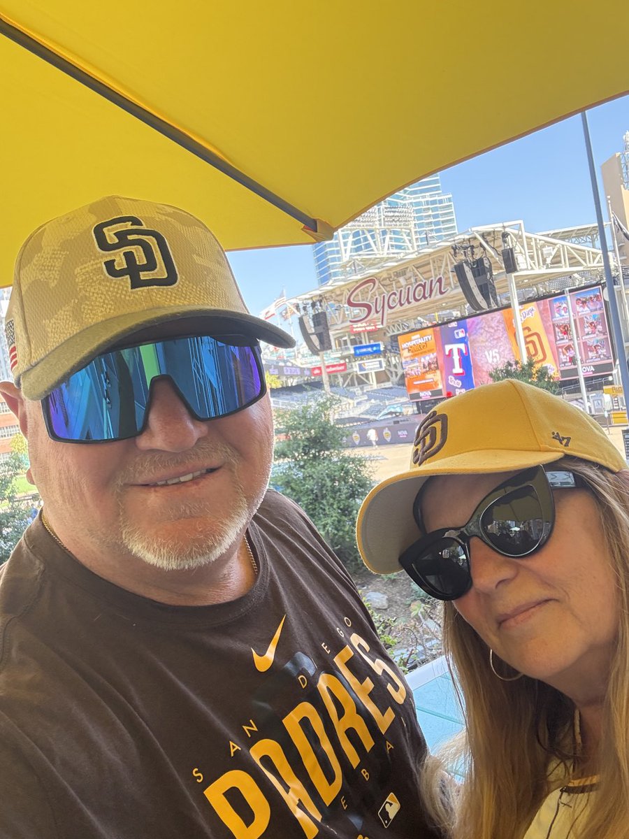 garyfromegotrip's tweet photo. #LFGSD #Forthefaithful https://t.co/IZ6EhXFmSf