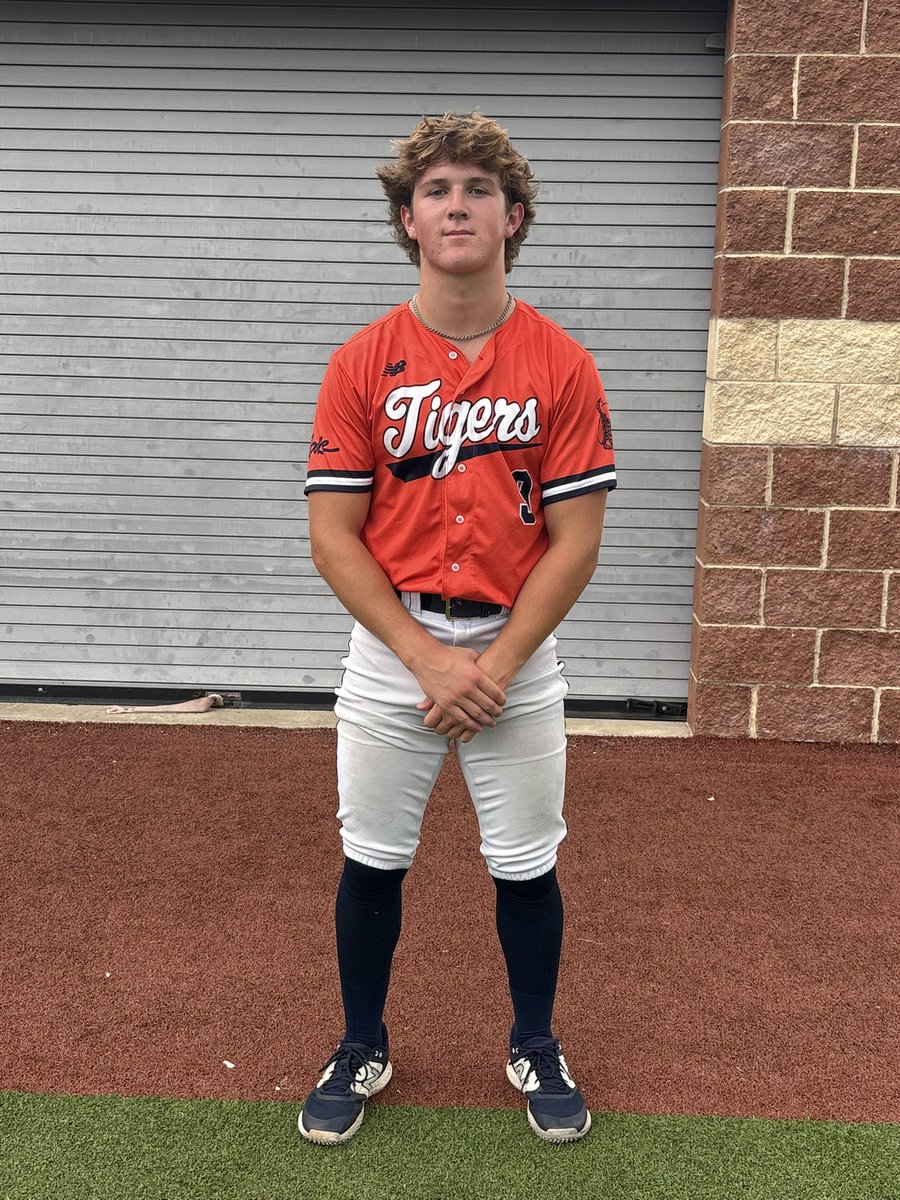✭Five Tool Texas✭ (@fivetooltexas) on Twitter photo F: <a href="/DTigerBaseball/">Dallas Tigers</a> De Leon 13, Red River Bombers Sledd 5
PoG: <a href="/WestonGoetz/">Weston Goetz</a> 2-3, 2 3B, 3 RBI, 2R, HBP F: <a href="/DTigerBaseball/">Dallas Tigers</a> De Leon 13, Red River Bombers Sledd 5
PoG: <a href="/WestonGoetz/">Weston Goetz</a> 2-3, 2 3B, 3 RBI, 2R, HBP
