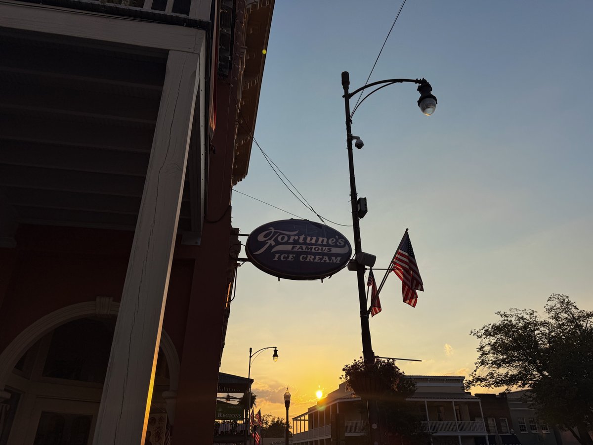 Ole Miss (@olemiss) on Twitter photo Nothing beats an Oxford sunset 💕 
#HottyToddy Nothing beats an Oxford sunset 💕 
#HottyToddy