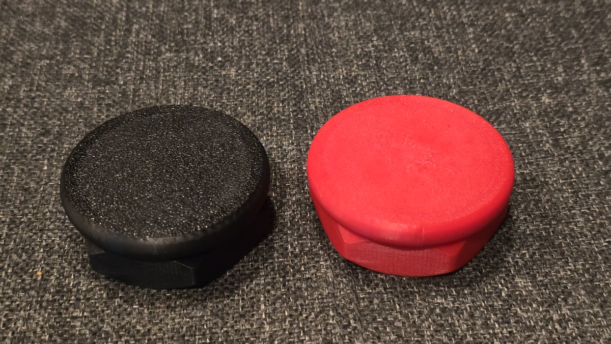 Hex Jar - Demo

A small 1oz jar with two lids, each demonstrating alternate methods of adding vs cutting threads.

tinkercad.com/things/f3ta5cd…