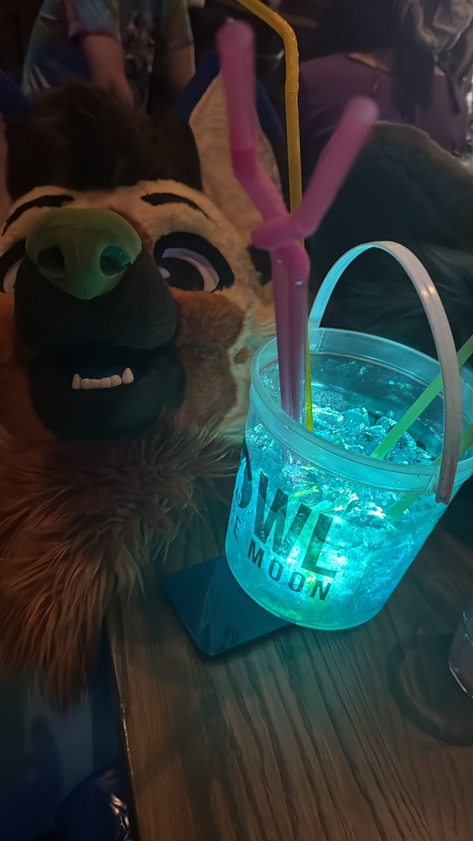 ItsRokko's tweet image. When the drinks start telling me to “tell my friends how much I love them”
