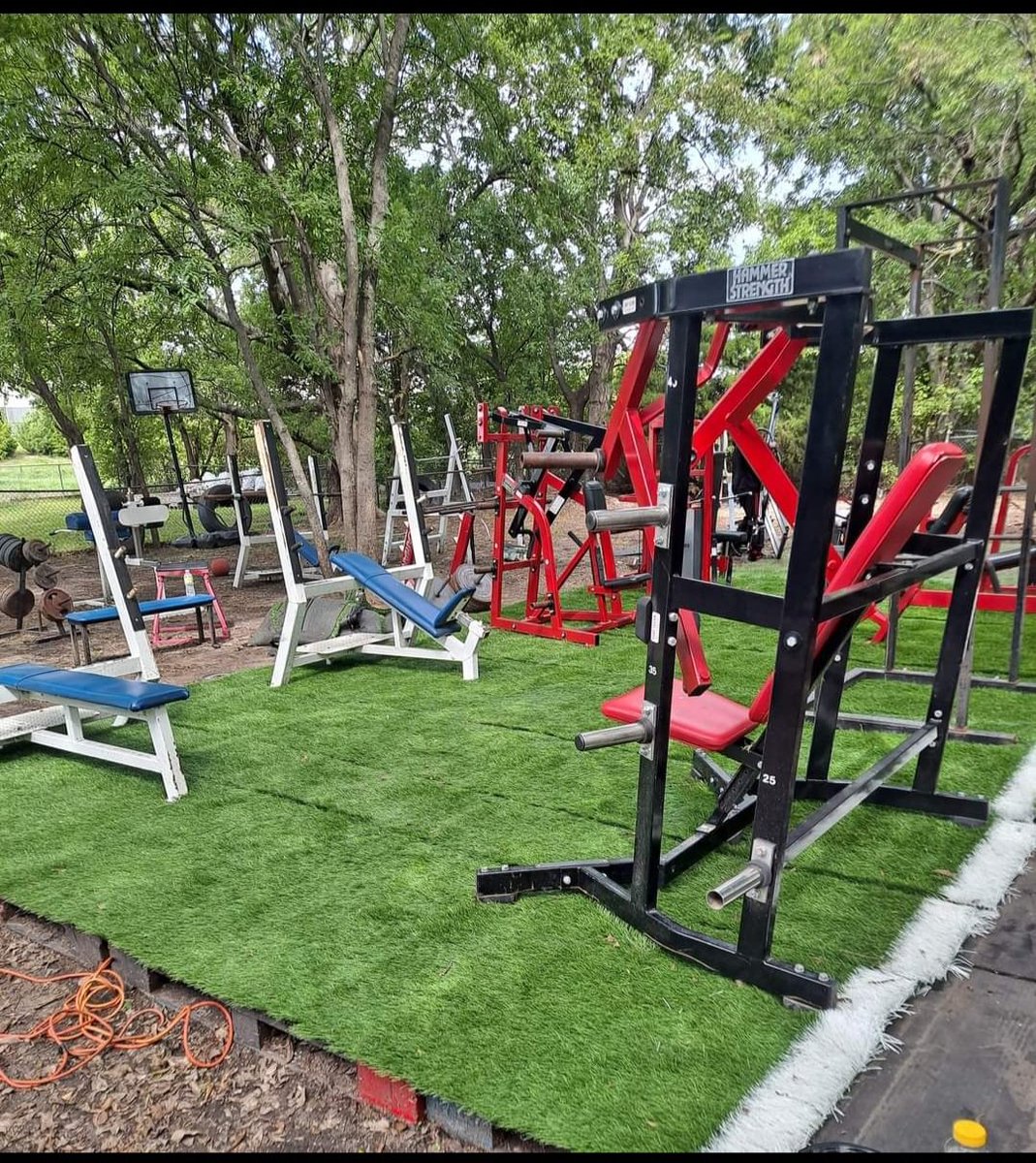 BraylonEdward10's tweet image. If you're in dfw tomorrow come workout with me... Middle school 12til 115 High school 130 til 245. Up for the challenge?