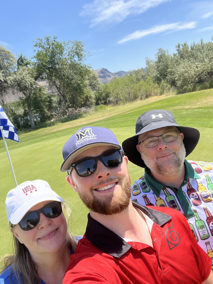 18 holes in 3 hours!!!! That’s a good day.  Time for birdie juice.