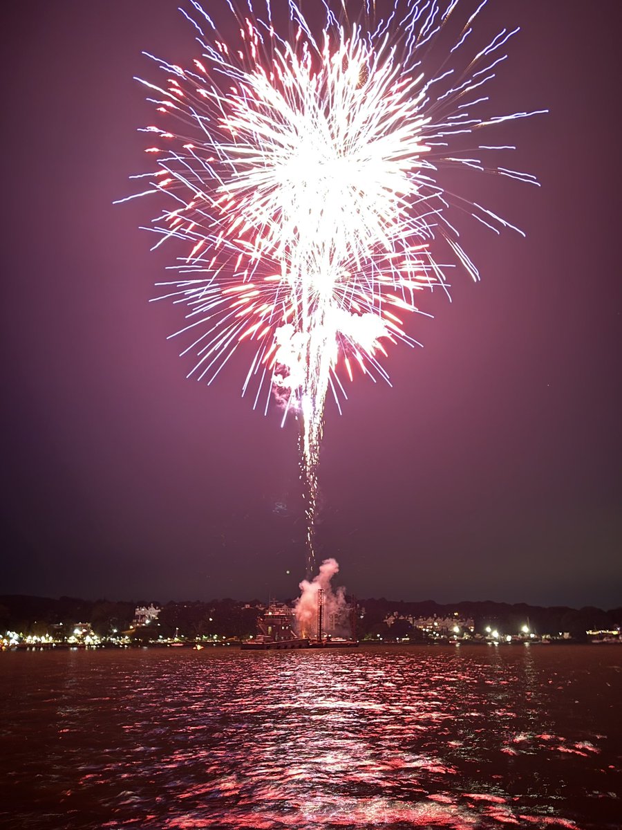 A country so great that the people who hate it refuse to leave. 🇺🇸🙏