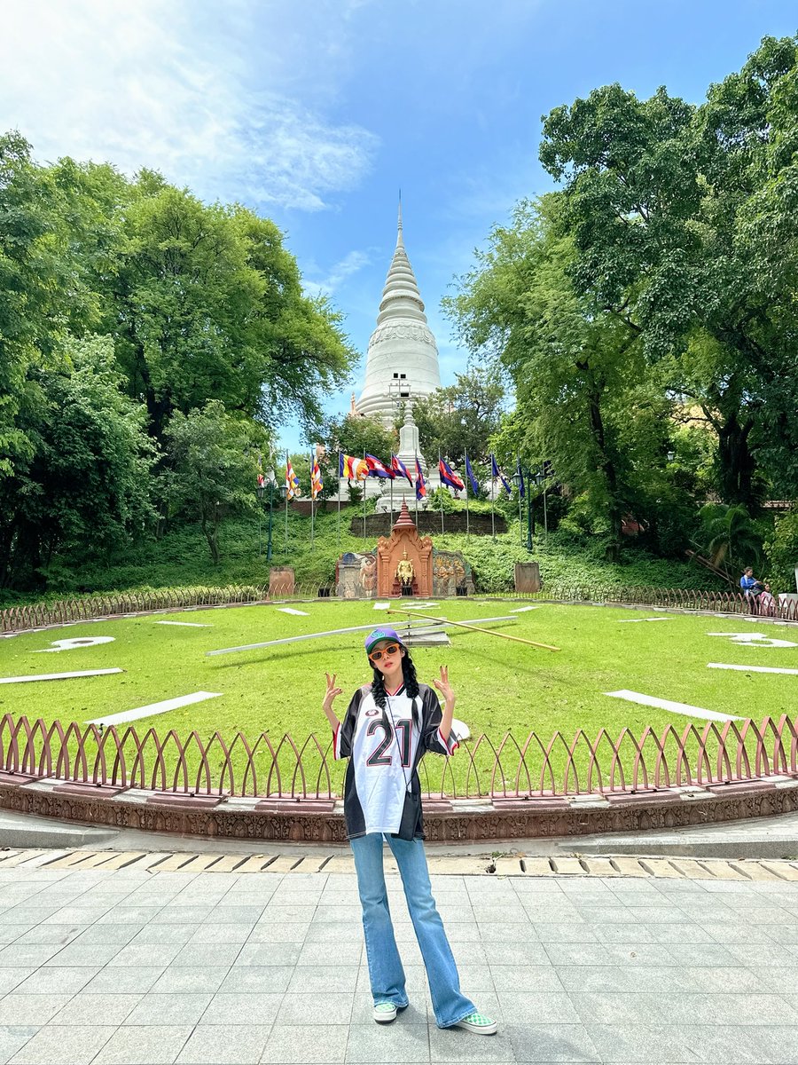 krungy21's tweet image. Very short stay in Cambodia 🇰🇭 but I’ve got so much love and beautiful memories. The place is so beautiful, people are so kind and our Blackjacks were amazing!!! 🥳 Super energetic!!! ♠️♥️ We love you and thank you so much for the love!!! We definitely wanna go back for another…