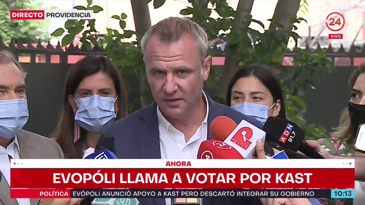 <a href="/HernanLarrain/">Hernan Larrain M.</a> <a href="/__elmercurio/">El Mercurio</a> 🙄