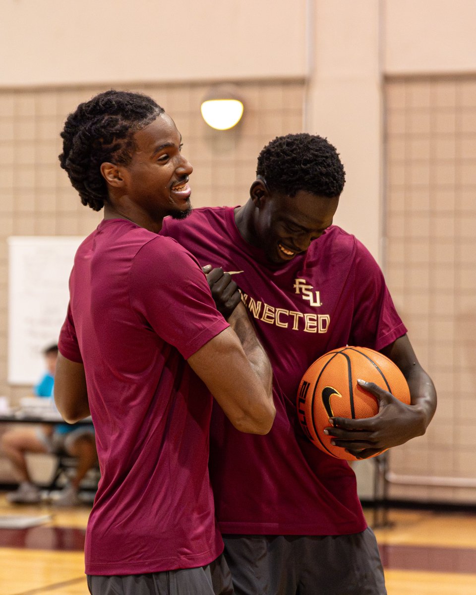 𝓛𝓸𝓬𝓴𝓮𝓭 𝓲𝓷 𝓪𝓵𝓵 𝔀𝓮𝓮𝓴 🔒
#CONNECTED