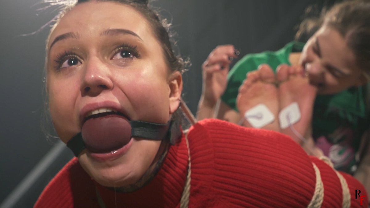 Astrid's soles under attack!⚡️
#rfstudio #bondage #ballgagged #electroplay #toetied #tickling #hogtied #ropes #barefoot #footfetish 

The clip: tinylf.com/bYzfNuyd5R