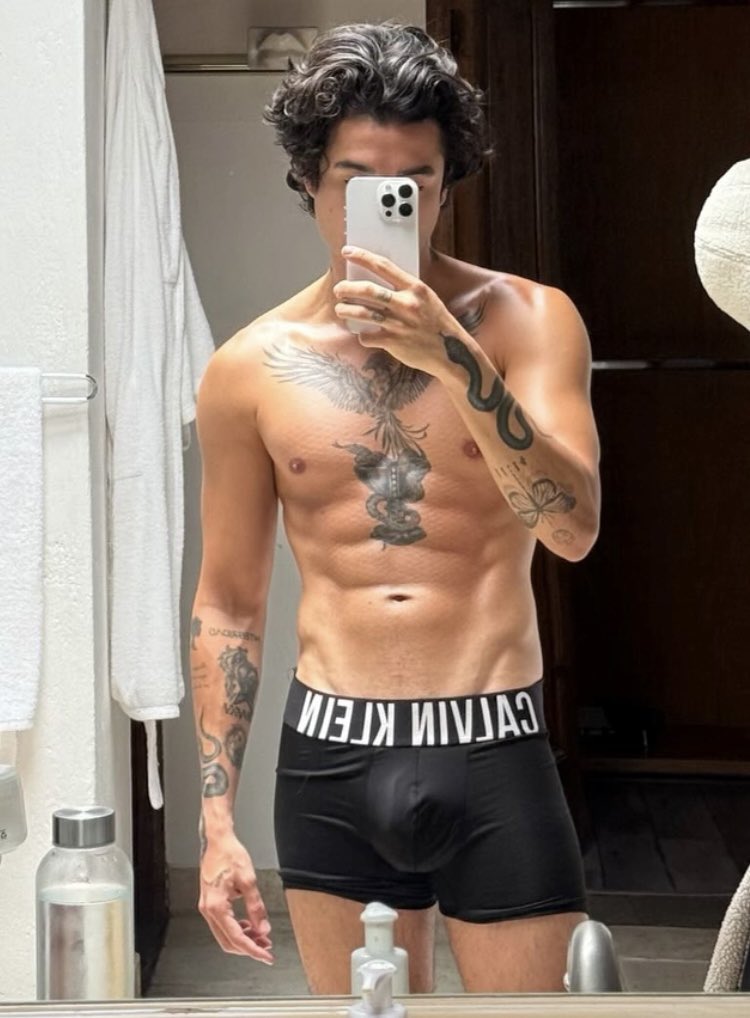 Men for men 🍆 tweet media