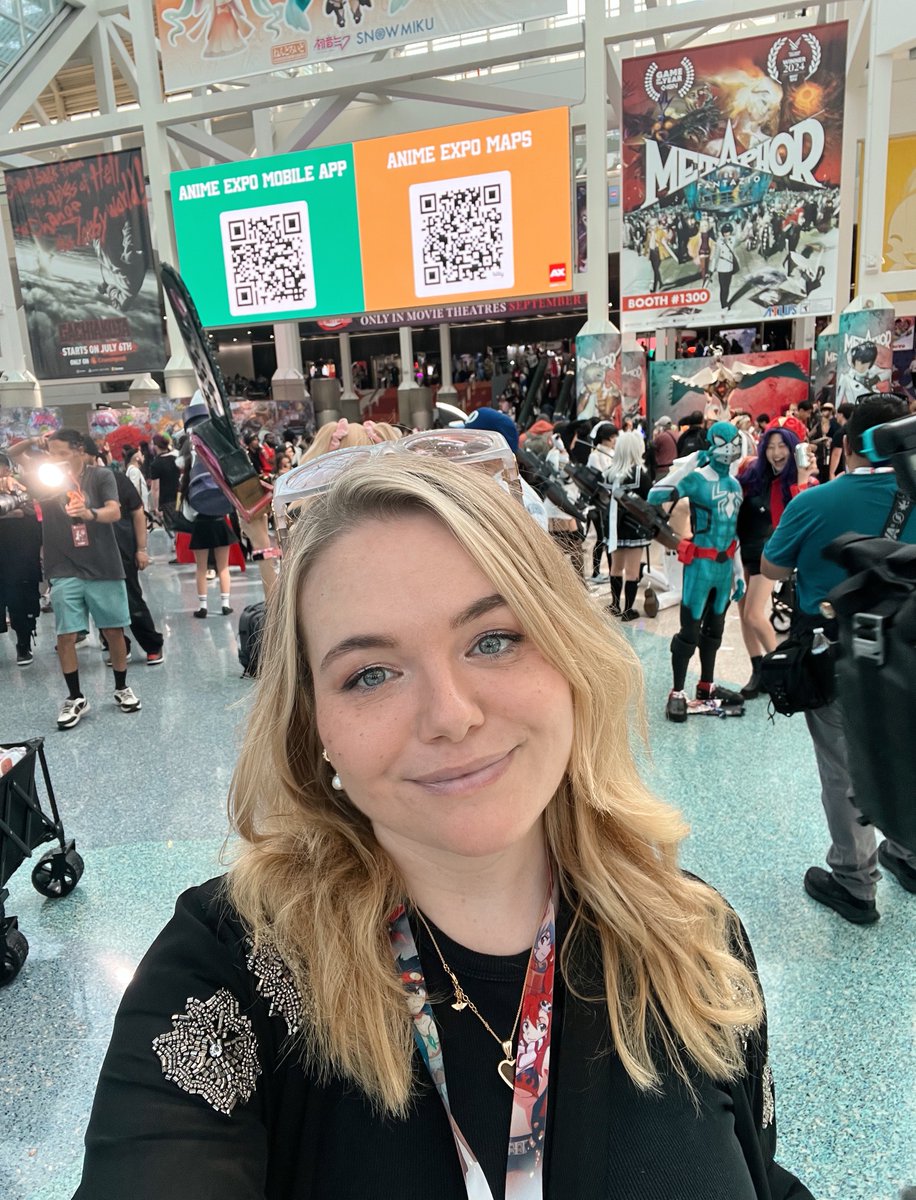 Last Meet&amp;Greet today at AX!! I’m so excited (and so tired) but I’ll give 100% for you guys!! Can’t wait to meet you!!