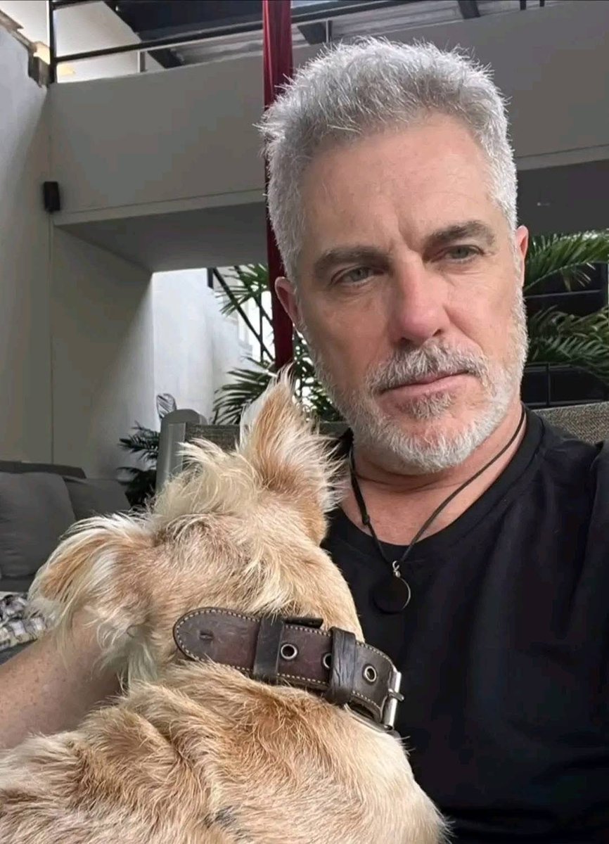 rbdmaniaco's tweet photo. Gente, o pai da Roberta https://t.co/y5wsy6QCg6
