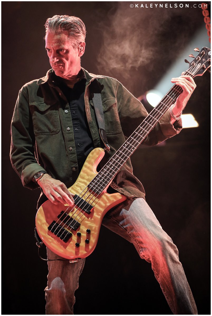 KaleyNelson12's tweet photo. #JohnnyApril of @staind #Staind #LiveMusic #Music #ConcertPhotography #Canon @CanonUSA @HondaCenter @LiveNation_LA https://t.co/JKZ5tFp2YH