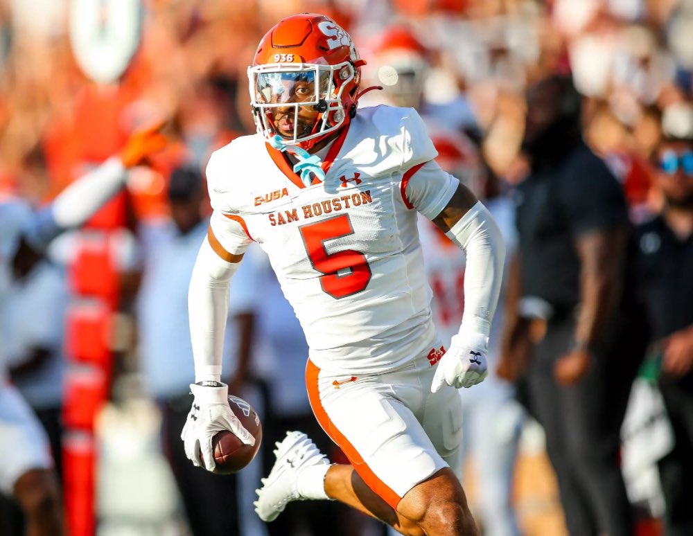 Blessed to receive my first offer from the university of Sam Houston #AGTG🧡