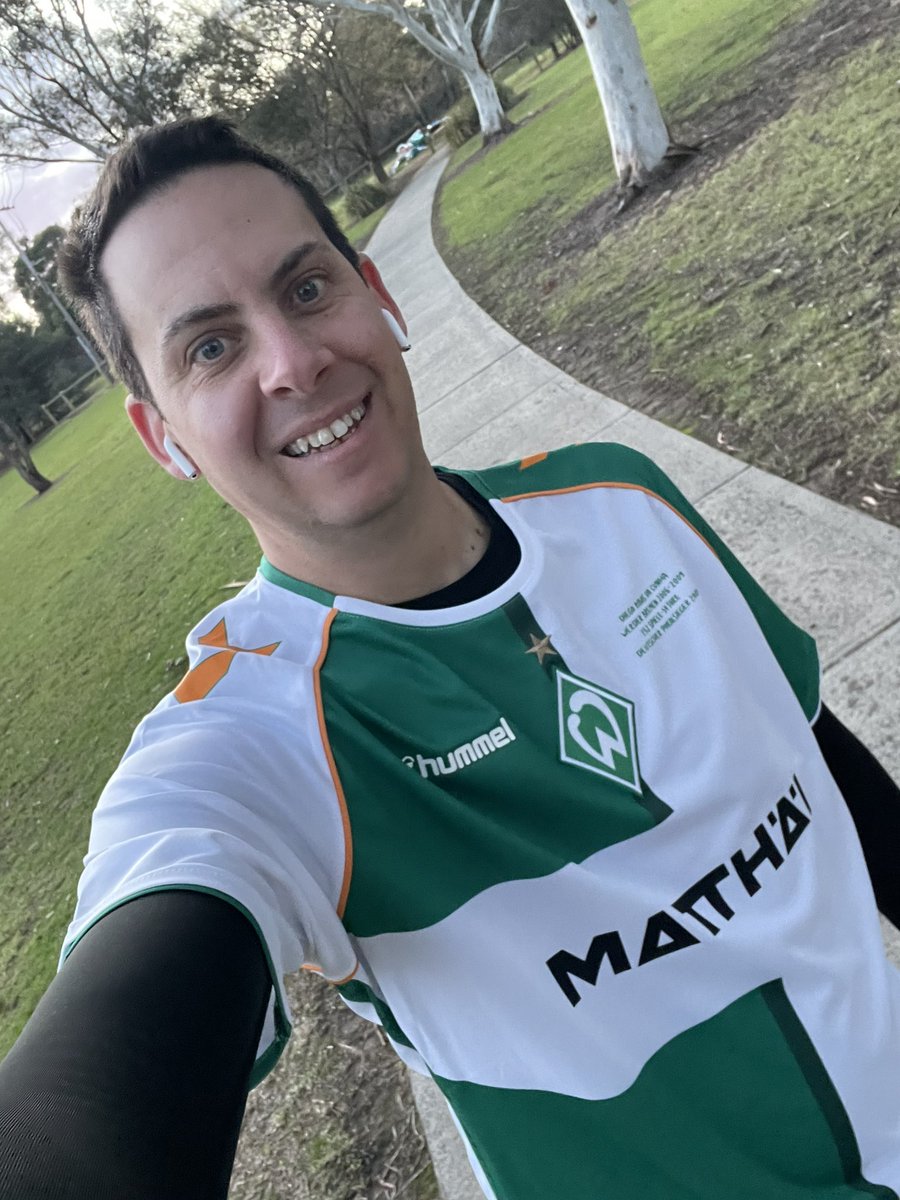 FPLSideNet's tweet photo. 🏃🏻♂️👟 15km ⏱️91’
1 week to race day!
Nice frosty Melbourne morning run.
Tune up from the physio doing the trick.
Good pace.
#TheRunningKitnerd #Kitnerd https://t.co/xcPj8nl7nc