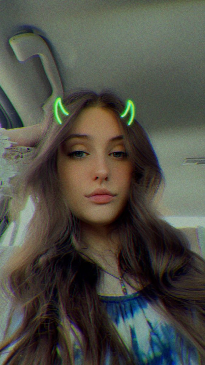 linds ❥ tweet media