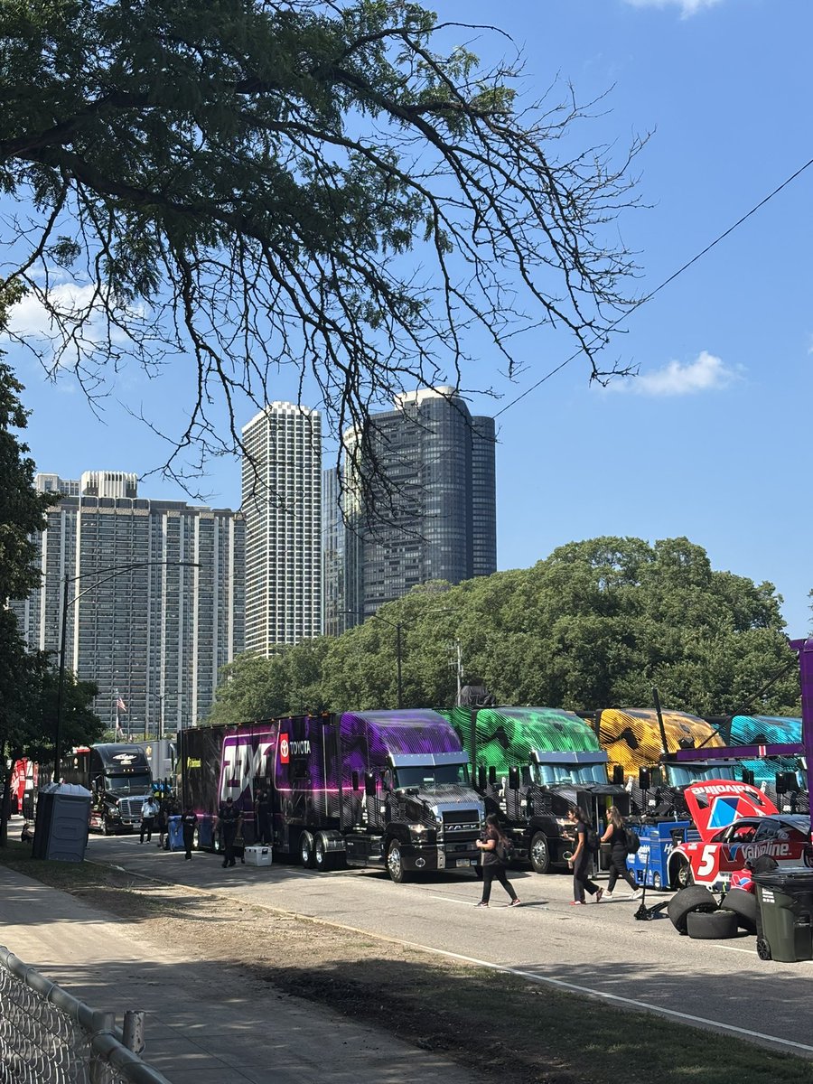 Some 📸 of the Cup garage <a href="/NASCARChicago/">NASCAR Chicago Street Race</a> 

#NASCAR #Chicago