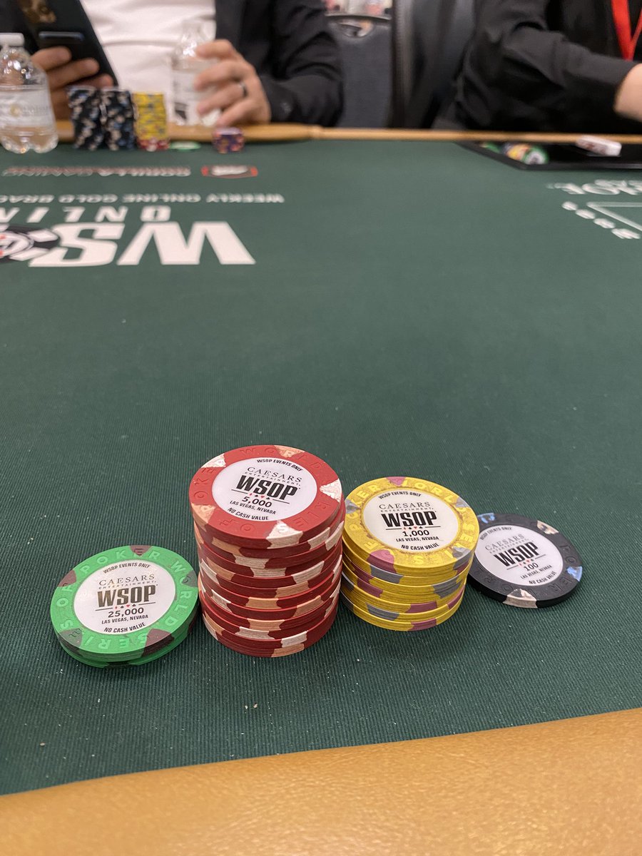 Starting stack: 60k
After Level 1: 111.9k
After Level 2: 117.1k 
#wsop #poker