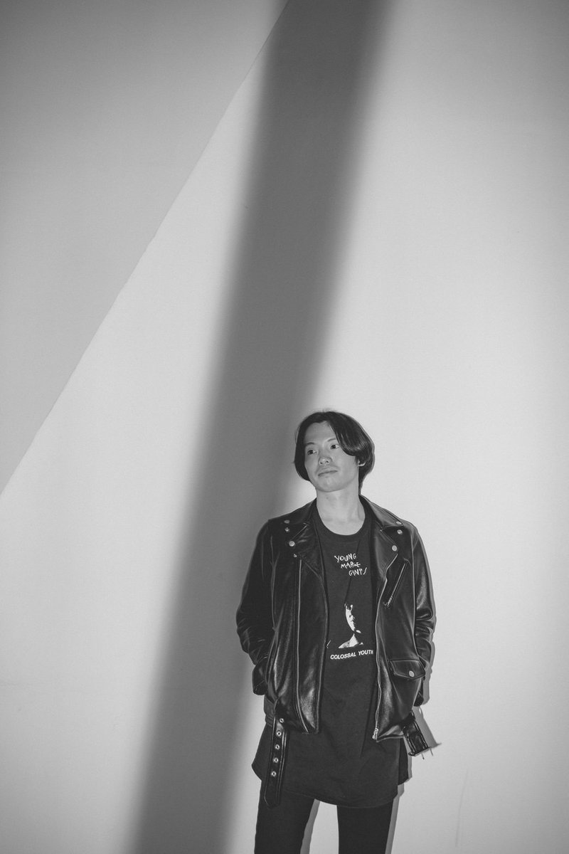 BITTERS_inc's tweet image. 🔥好評発売中🔥
『みののミュージック』の刊行を記念して、@cinemastaff_の辻友貴@G2_NITさんからコメントをいただきました!
/
マニアックでいて、とてもわかりやすい
\
◎ビターズ公式(特典付)→bitters-inc.com
◎Amazon→amzn.asia/d/6B6mmiW
◎楽天→ books.rakuten.co.jp/rb/18214725