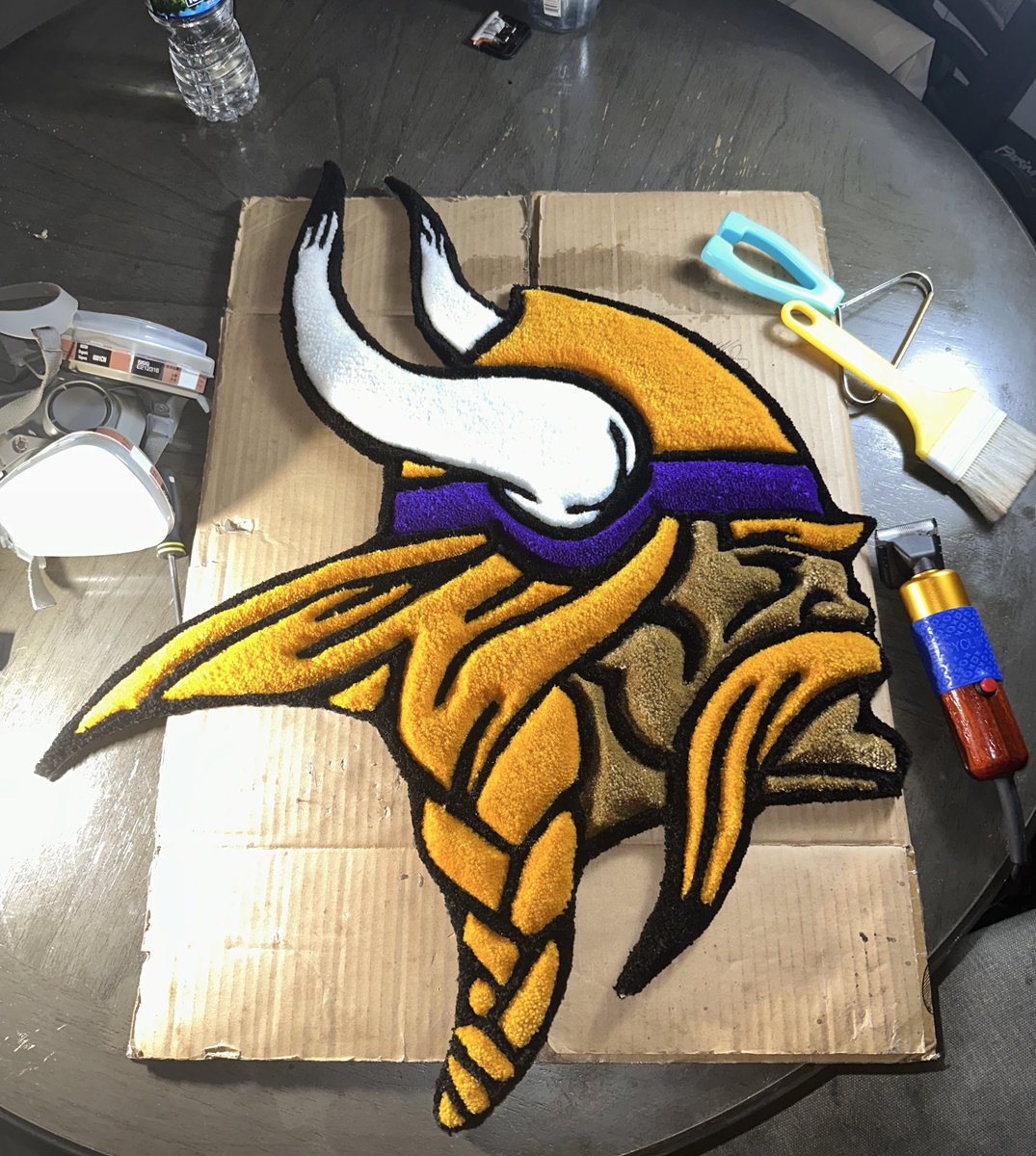 TheNativeSpitta's tweet photo. Two-Side Tufting the hardest out 💪🏽😤✌🏽💤 #SkolVikings 〽️😈 https://t.co/nHaZaPbENS
