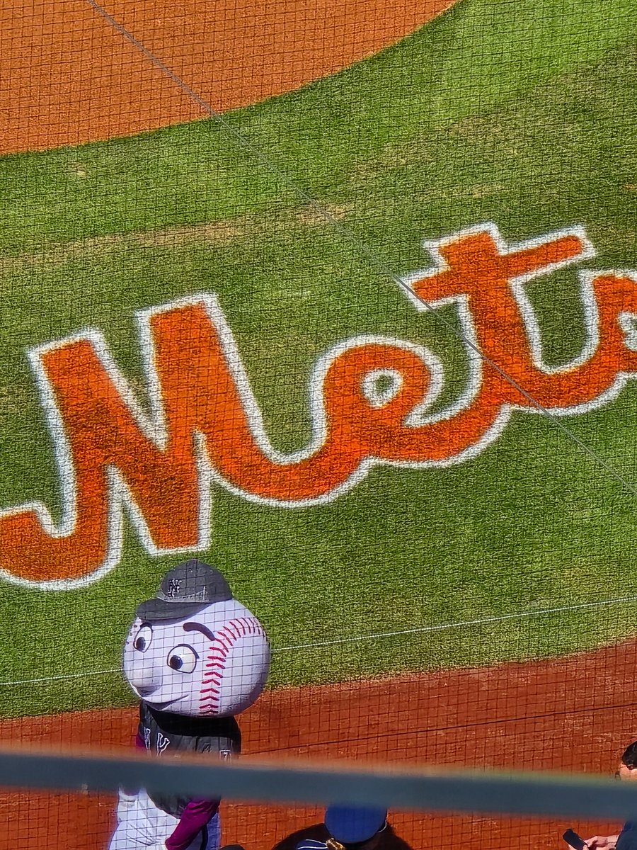 amanofNY's tweet image. FUN DAY AT THE BEST ⚾️FIELD IN #MLB 

LET'S GO @METS WIN

#SubwaySeries 

🍎#LFGM⚾️#LGM