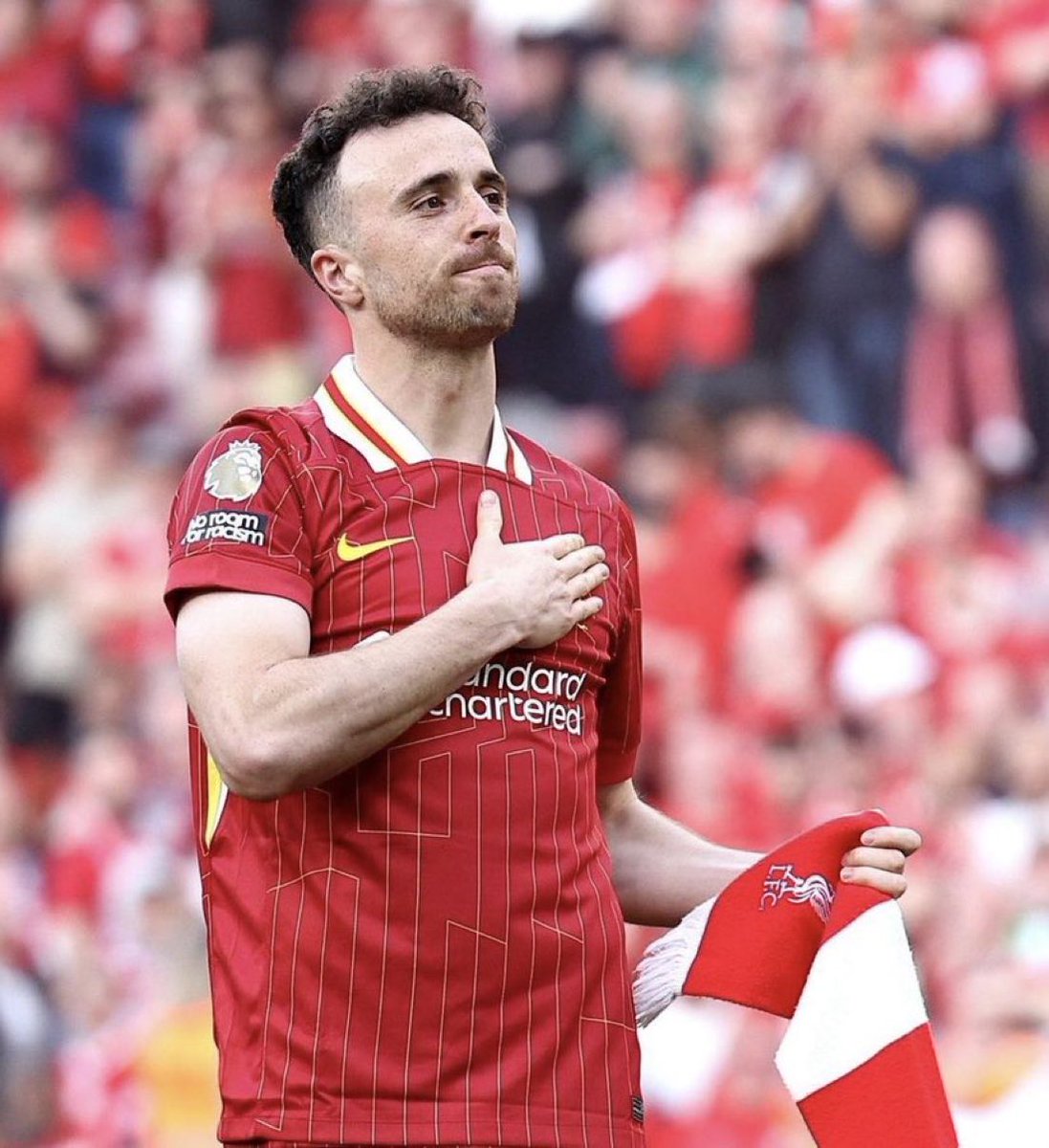 🎶He’s a lad from Portugal,
Better than Figo don’t you know,
Ohhhh his name is Diogo🎶

Forever 2️⃣0️⃣🇵🇹