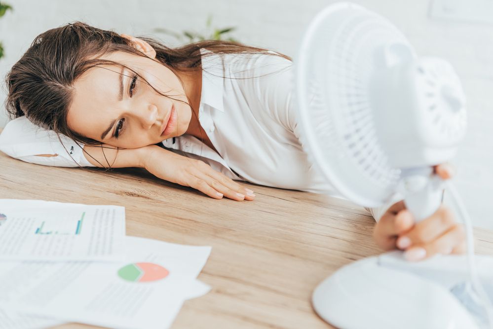 طيب وبخير علاج الحر تكييف او مروحه 
بس علاج الملل والزهق اللي مع الحر ده 
يبقا ازاى بجد ملل رهيب جدا جدا 
#الشتاء_نعمه